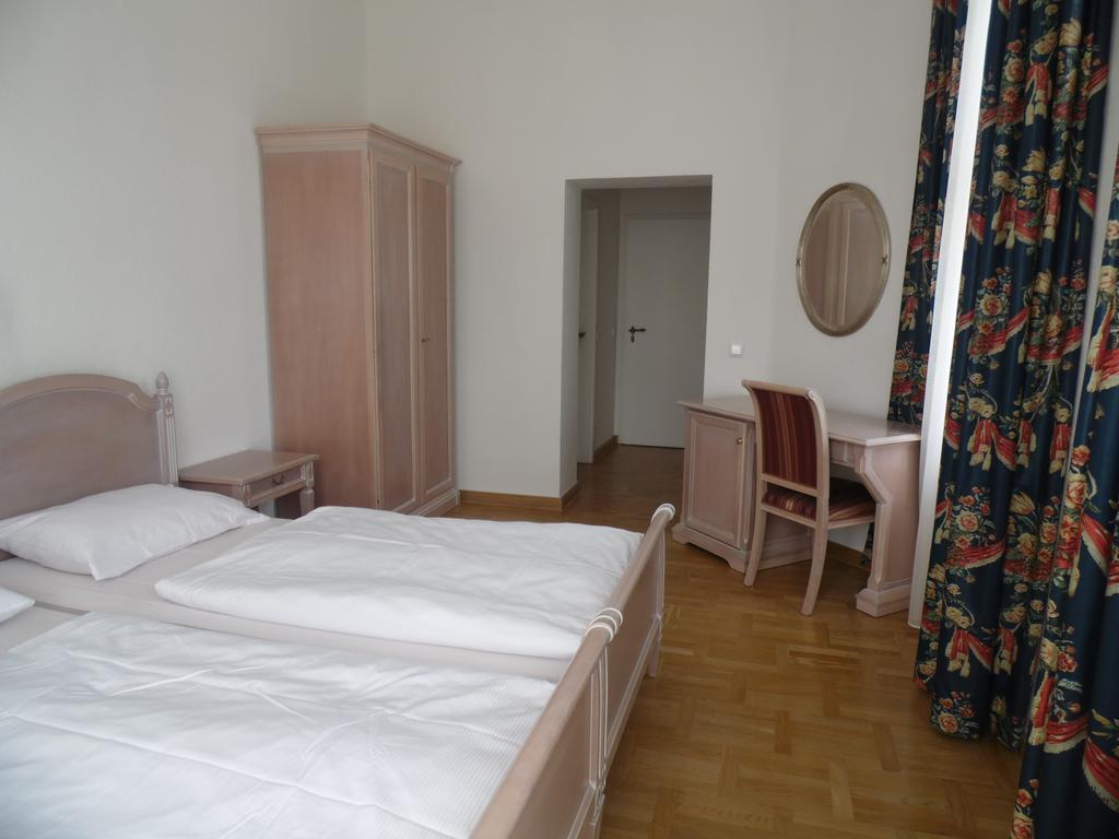 Augustenhof Bad Elster Chambre photo